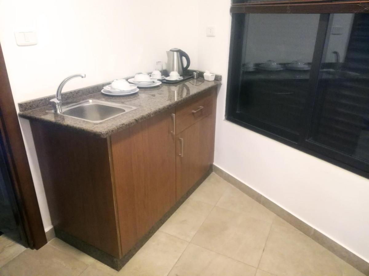 سما عمان للشقق الفندقية Sama Amman Hotel Apartments ภายนอก รูปภาพ